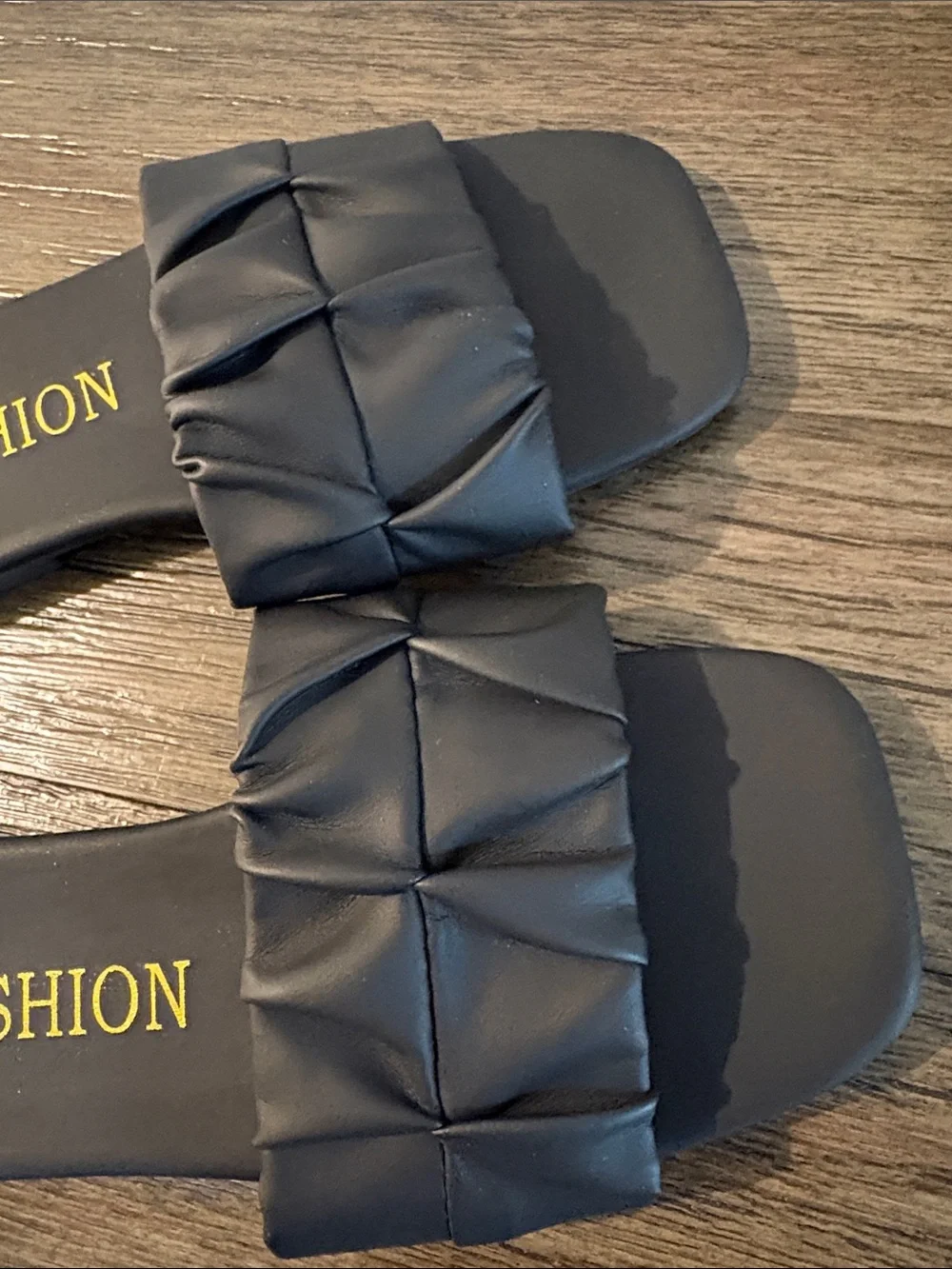 NEW [Shein] Quilted Padded Slide Slip-On Sandals in Black Girls EU 29 / US 11.5